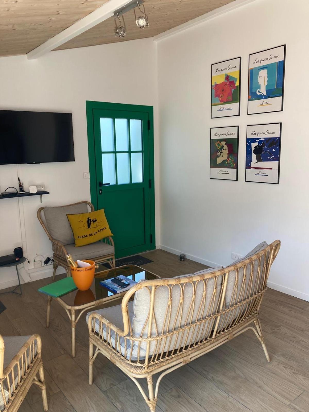 Calme Et Tranquillite -ile De Re Holiday home